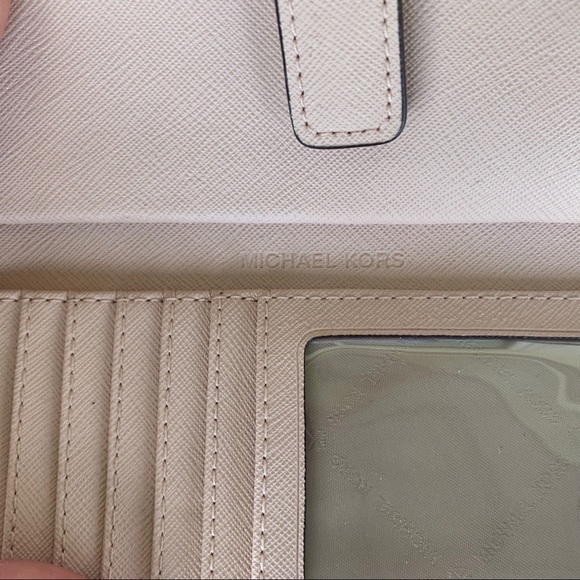 NWOT AUTHENTIC MICHAEL KORS PURSE/WALLET COMBO - Picture 3 of 8